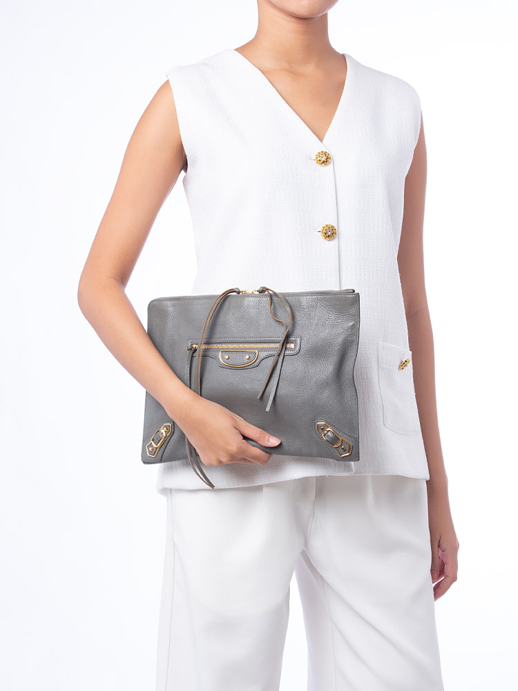 Gold Metallic Edge Pouch Gris Acier