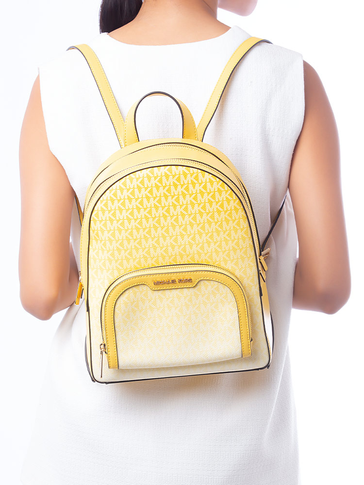 Signature Jaycee Medium Backpack Daisy Yellow