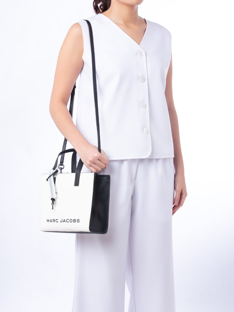4P4HTT003H01 BiColor Bold Grind Mini Tote Black White