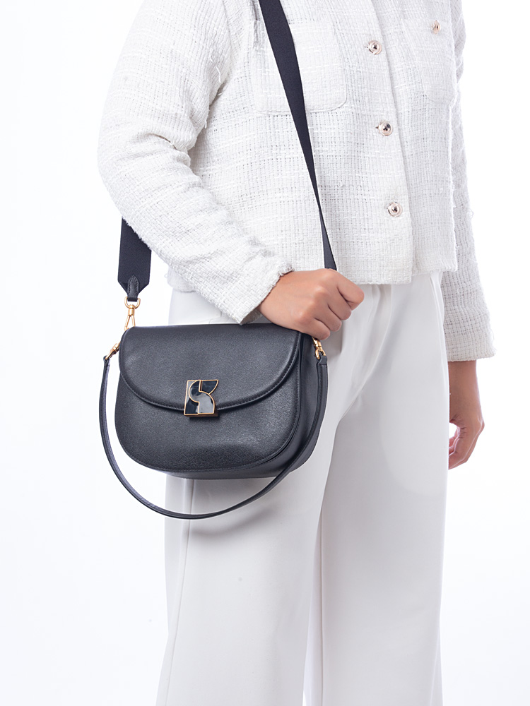 Dakota Medium Saddle Bag Black