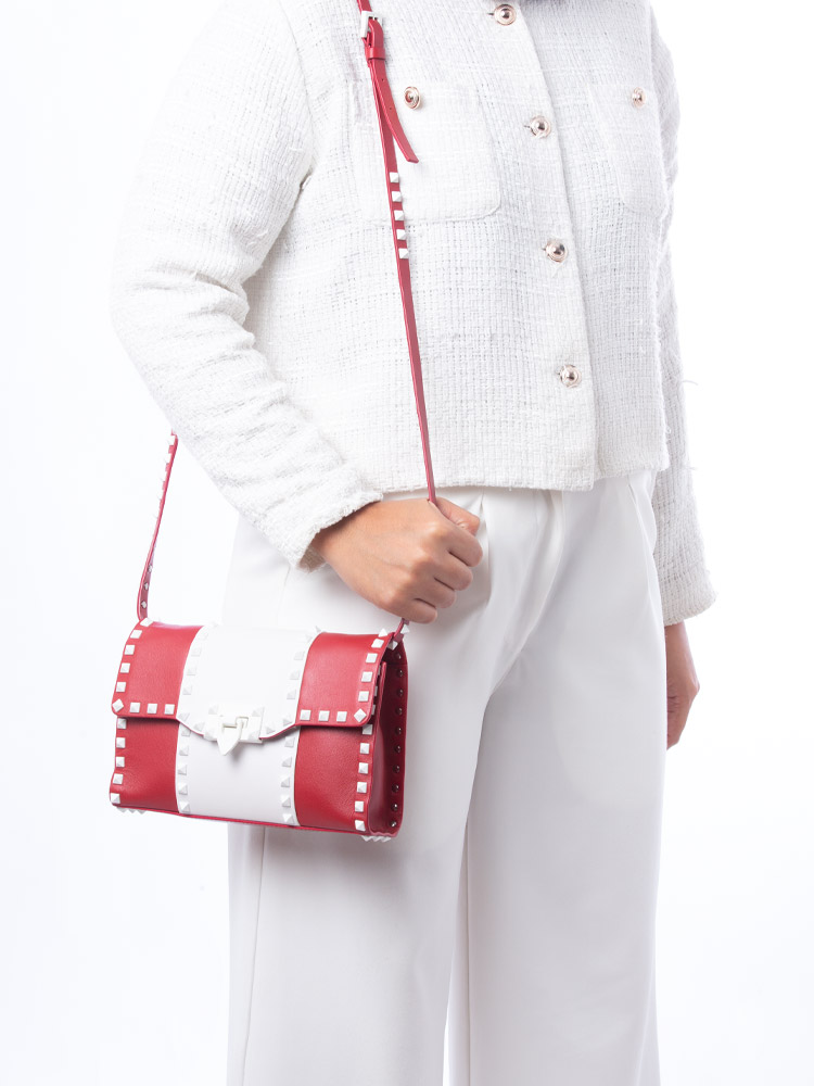 Vitello Colorblock Rockstud Flip Lock Medium Shoulder Bag Rosso Optic White