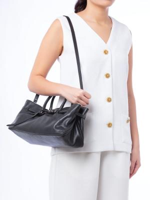 Grandma Used Bag Black Pull Up