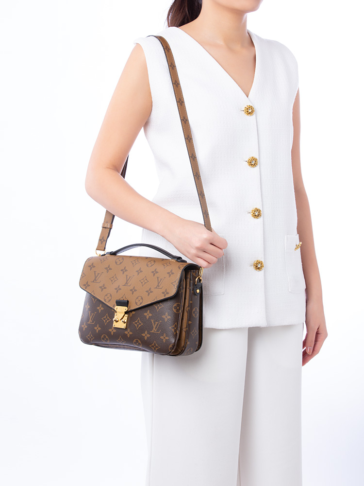 Monogram Reverse Pochette Metis
