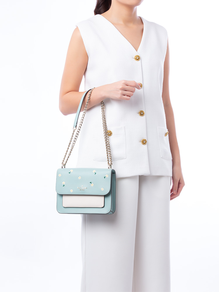 Daisy Embroidered Lea Flap Crossbody Aprodhite