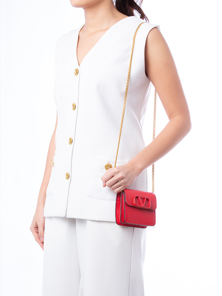 Grainy Calfskin VLogo Compact Chain Wallet Rouge