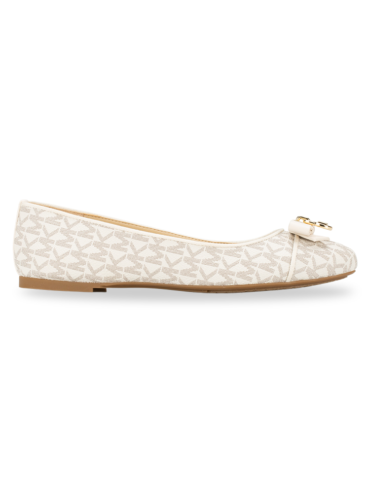 Signature Honey Ballet Flats Vanilla Sz 5.5