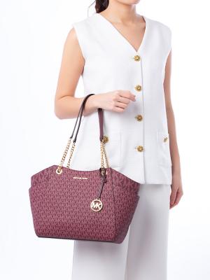 Signature Jet Set Travel Large Chain Shoulder Tote Oxblood
