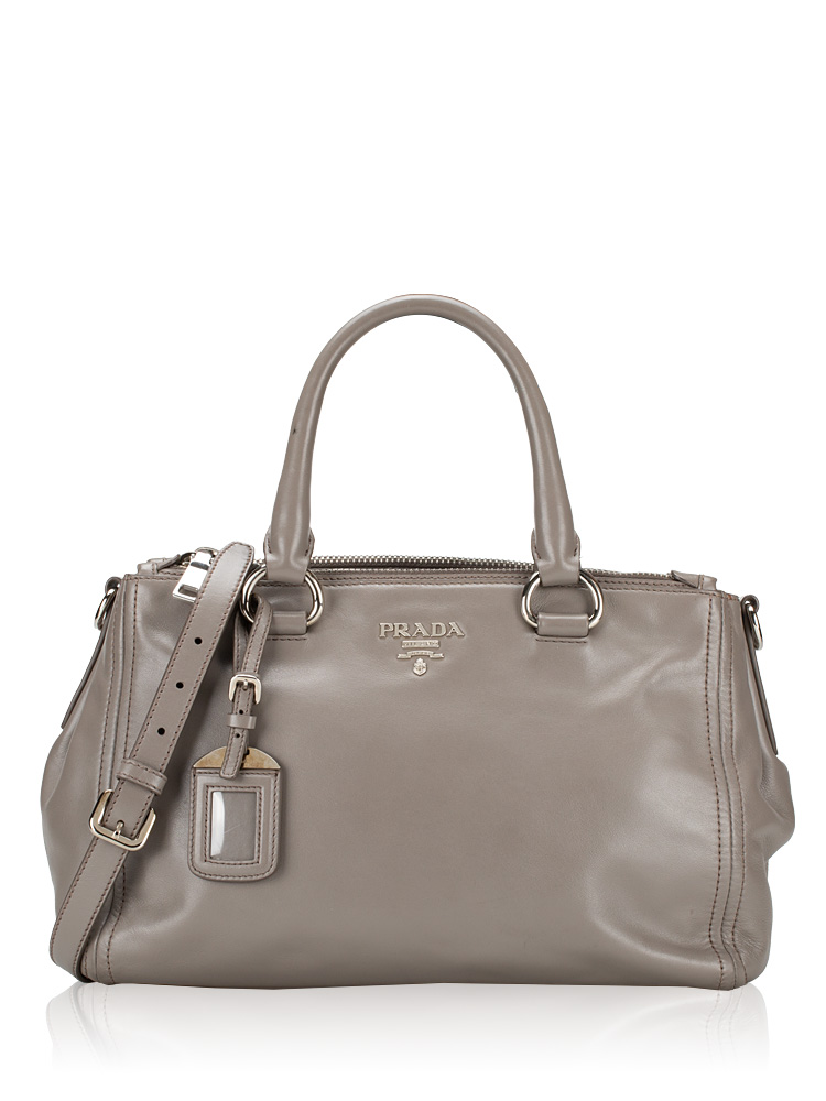 BN2866 Soft Calf Double Zip Shoulder Bag Argilla