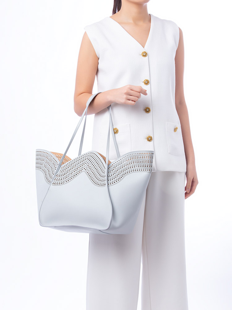 Calfskin Vienne Lili 24 Tote Light Blue