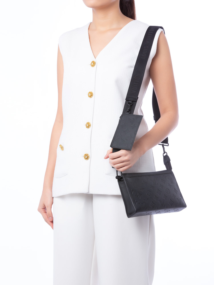 Monogram Shadow Gaston Wearable Wallet Onyx