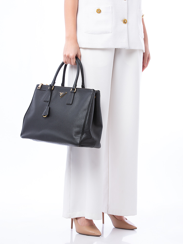 Saffiano Lux Double Zip Tote Nero