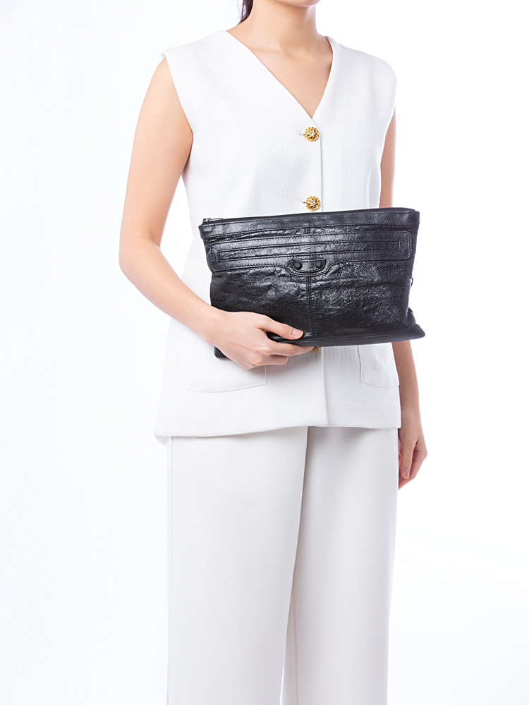 Classic Medium Clip Pouch Black