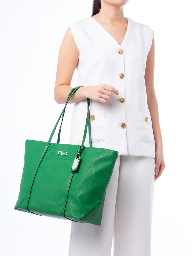 Voyageur Quilted Tote Green