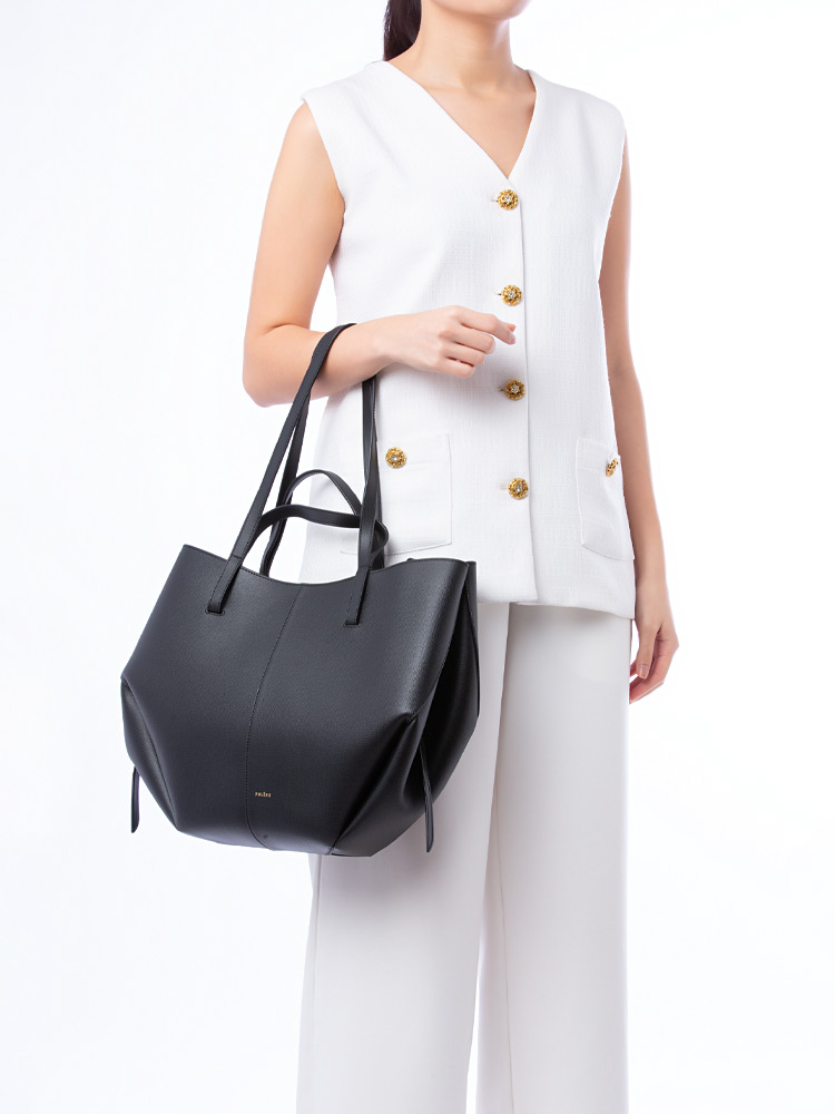 Textured Calfskin Cyme Tote Noir