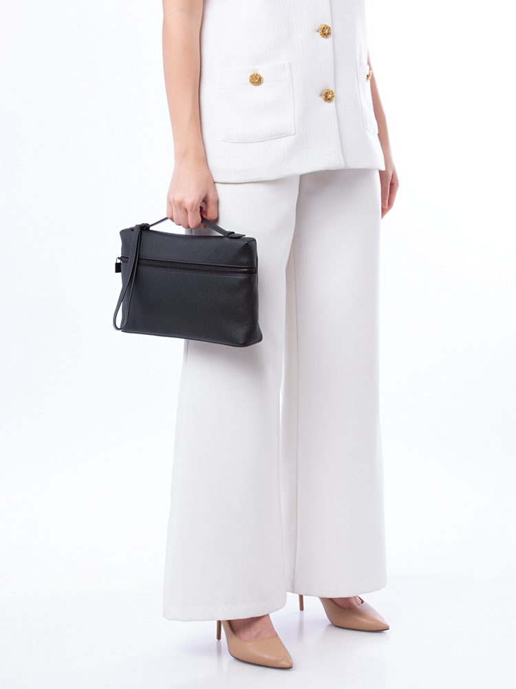 Grained Calfskin Extra Pocket Pouch L29 Black