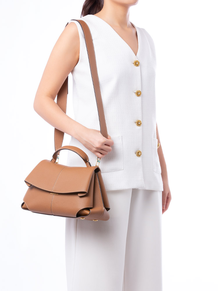 Textured Calfskin Mokki Camel