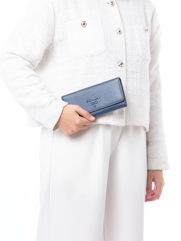 1MH132 Saffiano Metal Continental Wallet Bluette