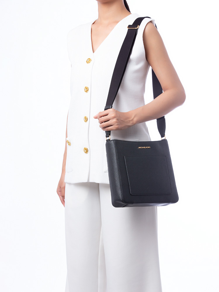 Gloria Leather Medium Pocket Swingpack Black