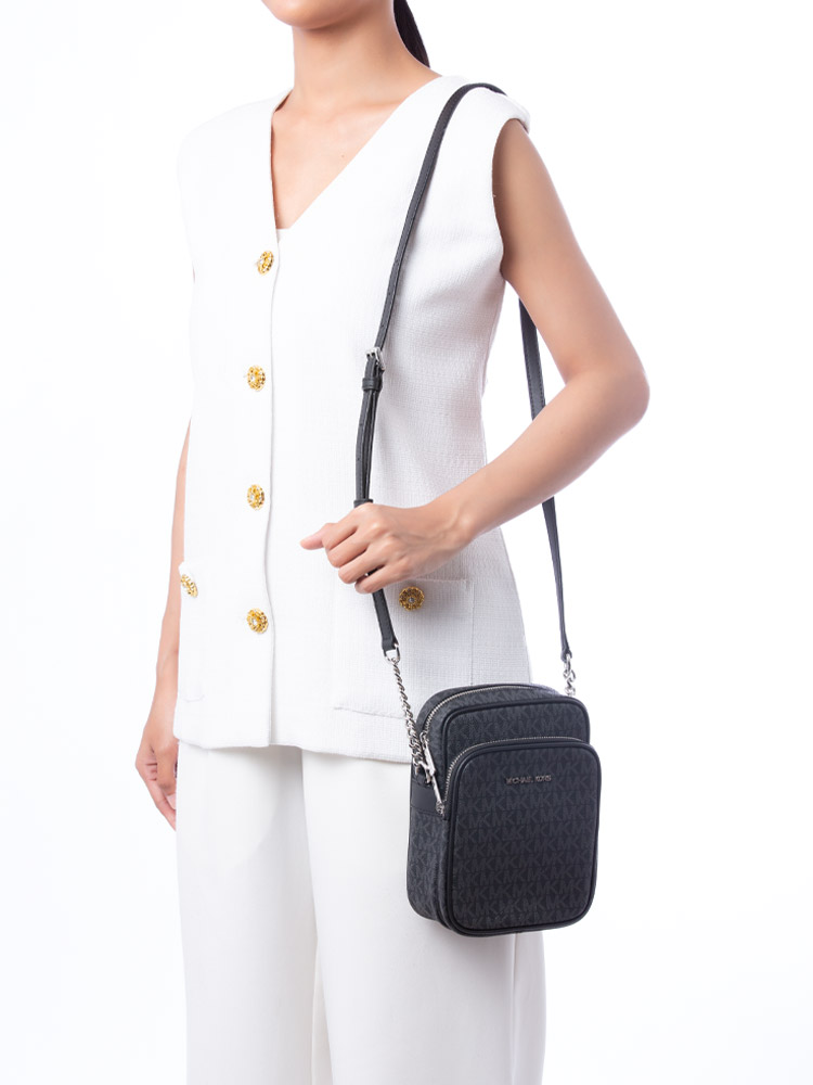 Signature Jet Set Medium NS Chain Crossbody Black