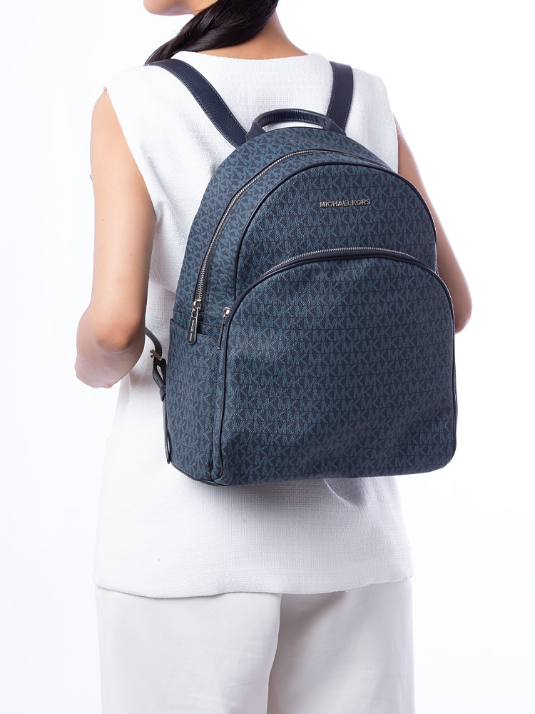 Signature Abbey Large Backpack Admiral