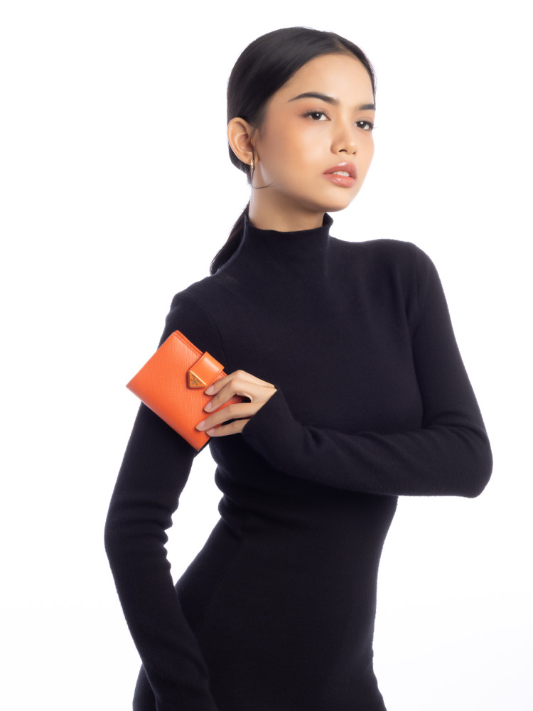 1MV204 Saffiano Tab Bifold Wallet Arancio