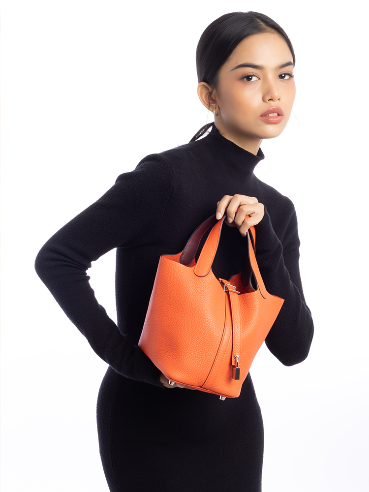 Taurillon Clemence Bi-Color Picotin Lock 18 PM Capucine Rouge