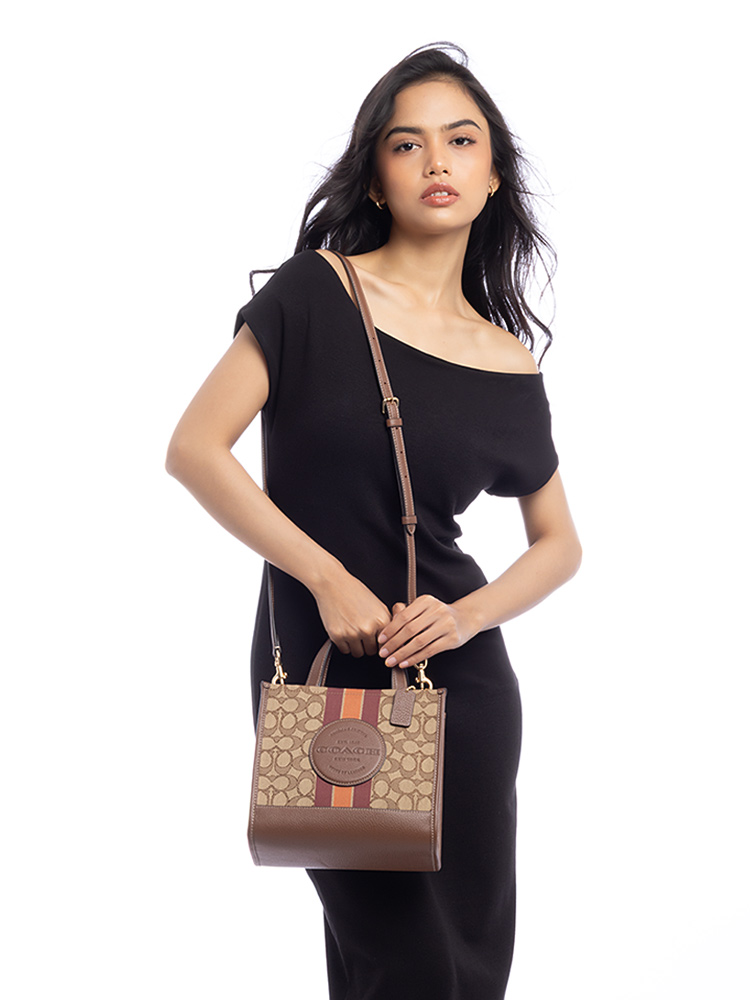 CQ878 Signature Jacquard Stripe Dempsey 22 Tote Khaki Saddle