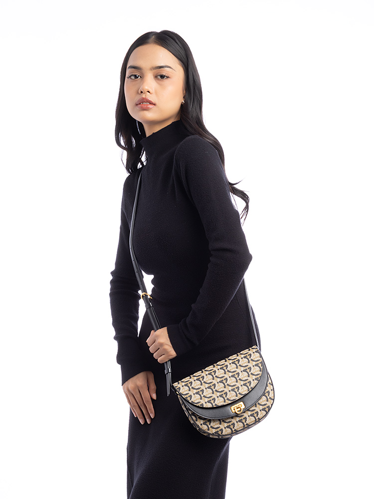 Gancini Double Flap Saddle Bag Nero