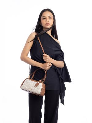 Signature Cecily Small Shoulder Bag Vanilla