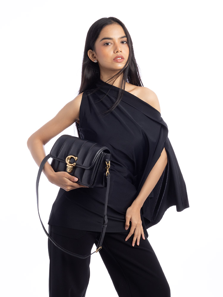 C7725 Quilted Leather Studio Shoulder Bag Black