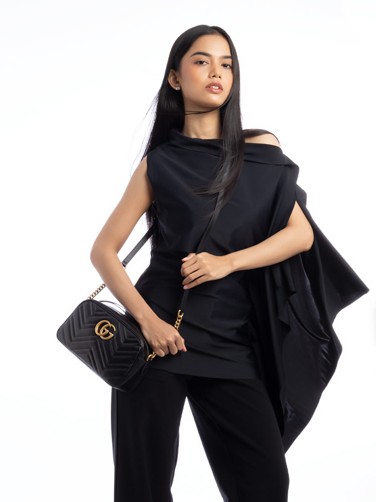 GG Marmont Matelasse Small Camera Bag Black