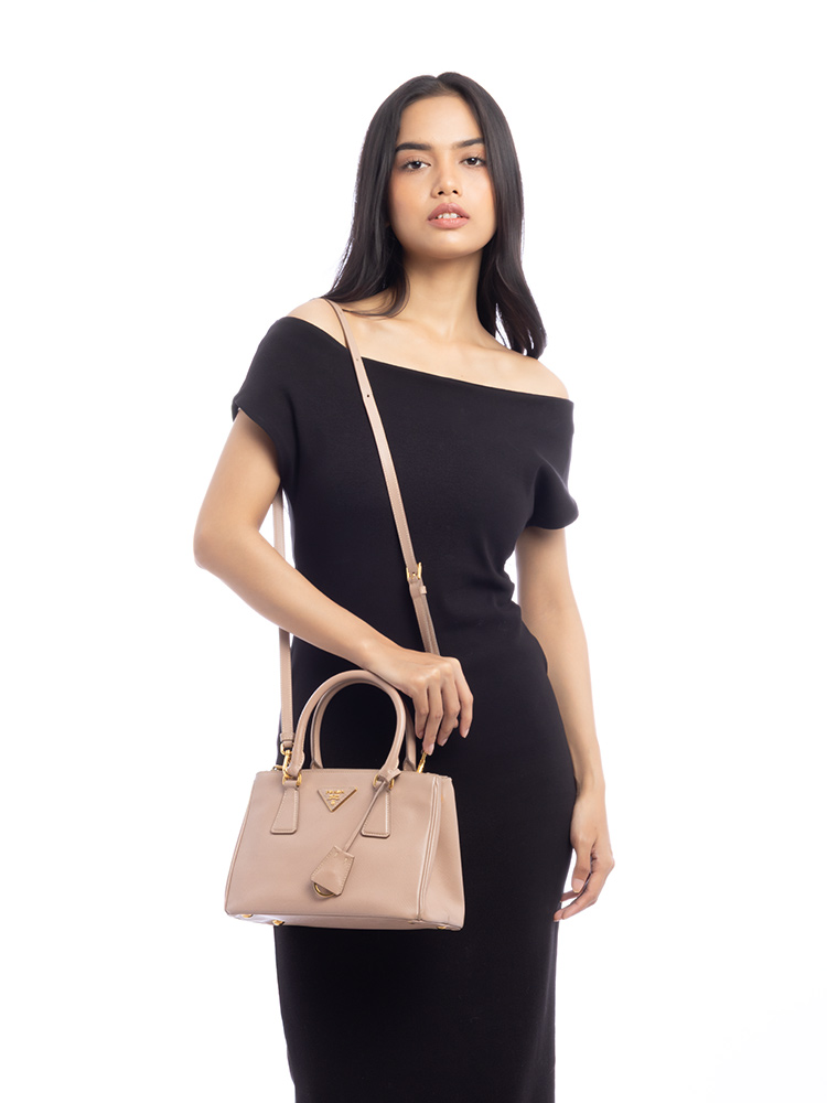 1BA896 Saffiano Lux Double Zip Mini Tote Cammeo