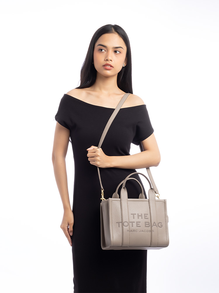 H009L01SP21 The Leather Small Tote Cement