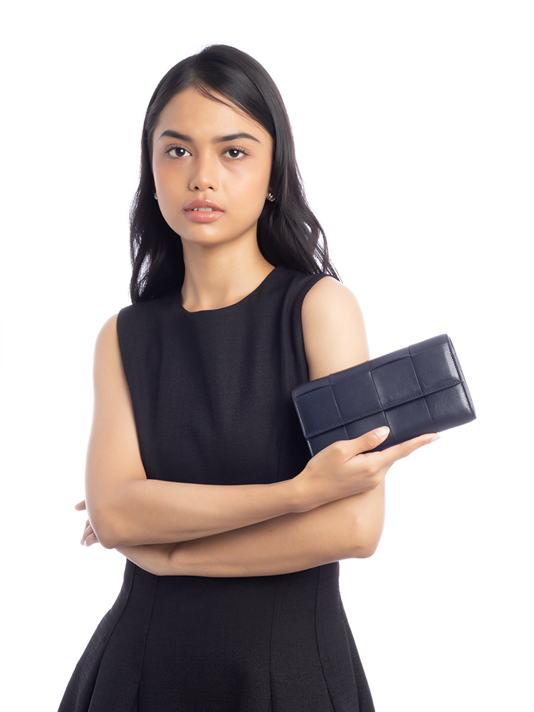 Maxi Intrecciato Cassette Flap Wallet Nocturnal