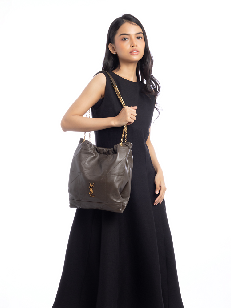 Lambskin Jamie 4.3 Bucket Bag Light Musk