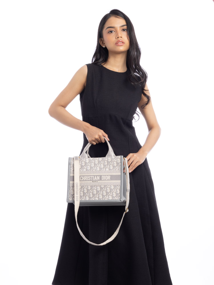 Oblique Chambray Calfskin Small Book Tote With Strap Gris