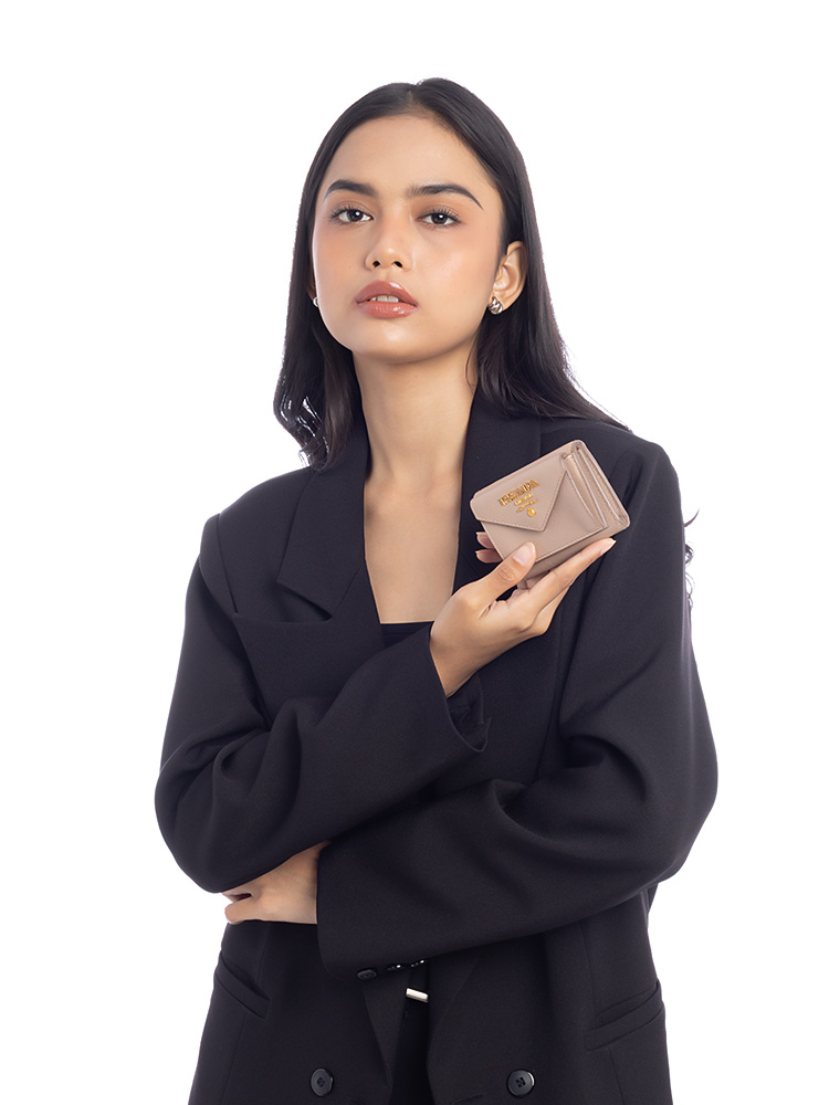 1MH021 Saffiano Metal Trifold Wallet Cipria