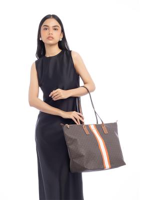 Signature Travel Large Tote Brown