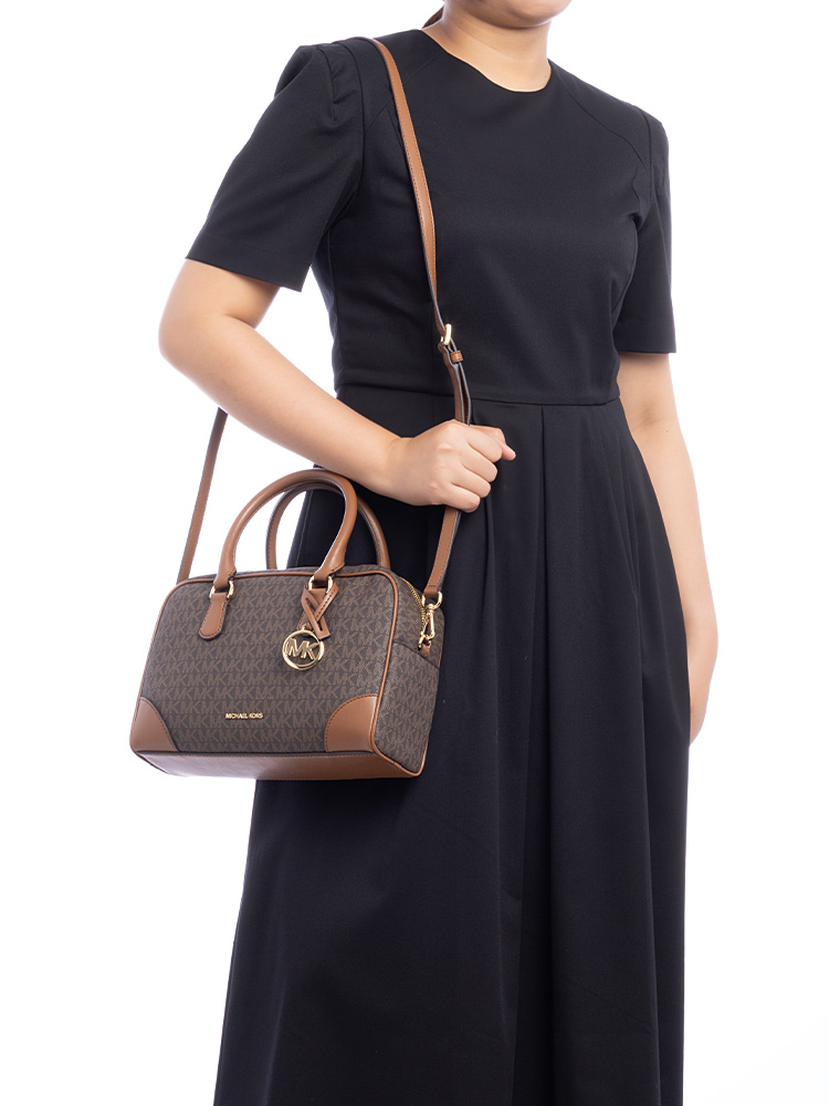 Signature Thompson Medium Duffle Brown