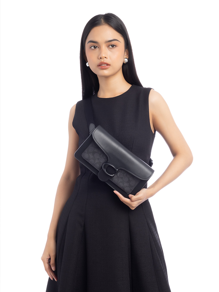 C1052 Signature Tabby Belt Bag Black