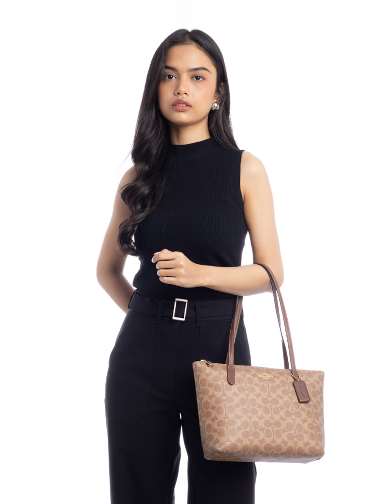CBT18 Signature Fiona Zip Tote Tan Brown