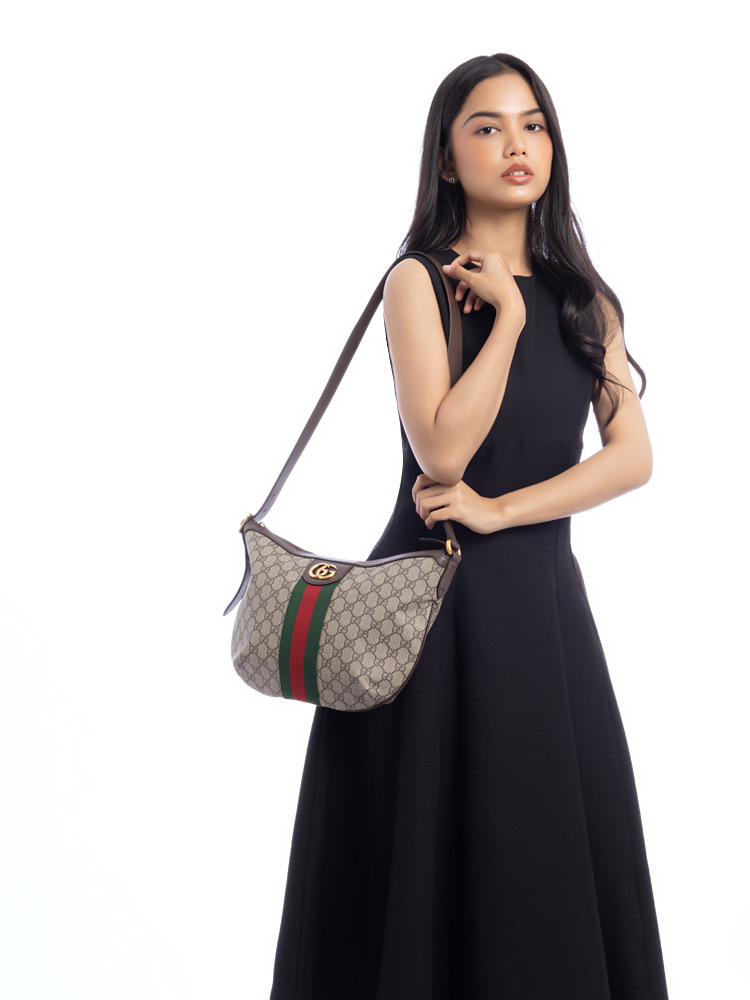 GG Supreme Web Ophidia Half Moon Messenger Beige Ebony