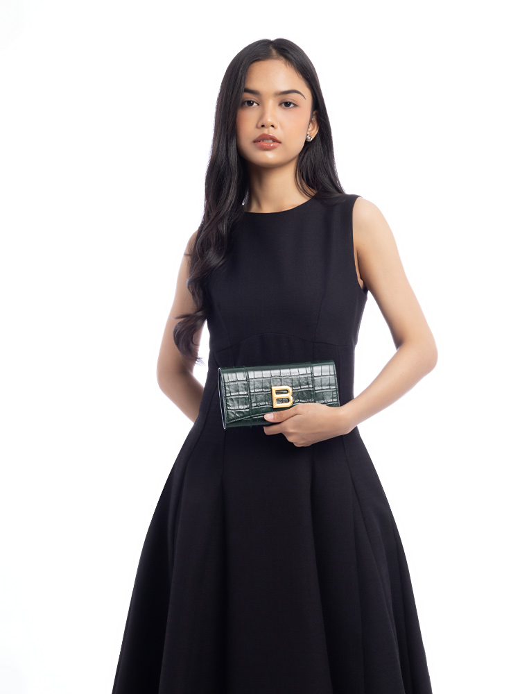 Croco Effect Hourglass Wallet on Strap Green Forest