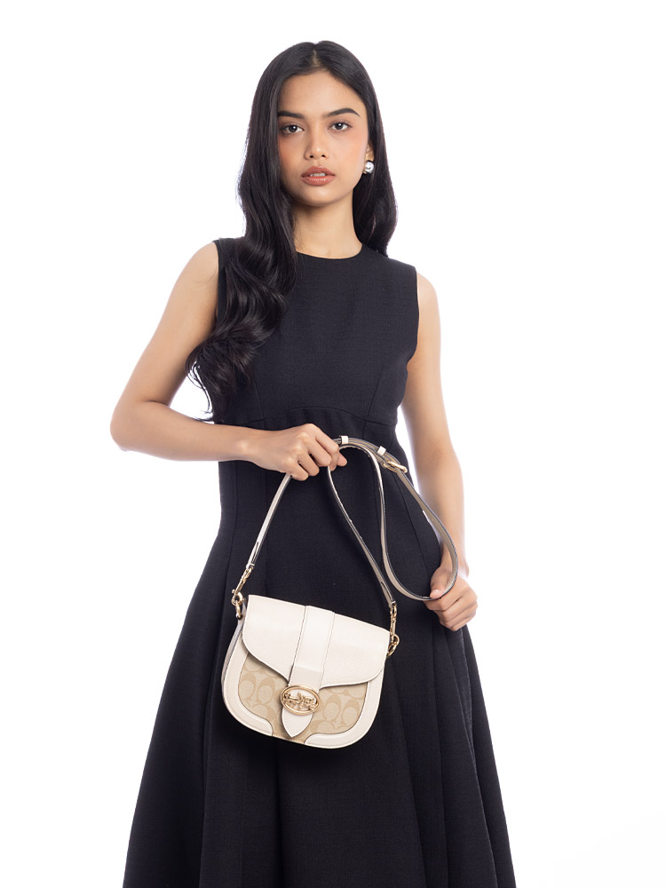 C2806 Signature Georgie Saddle Bag Light Khaki Chalk