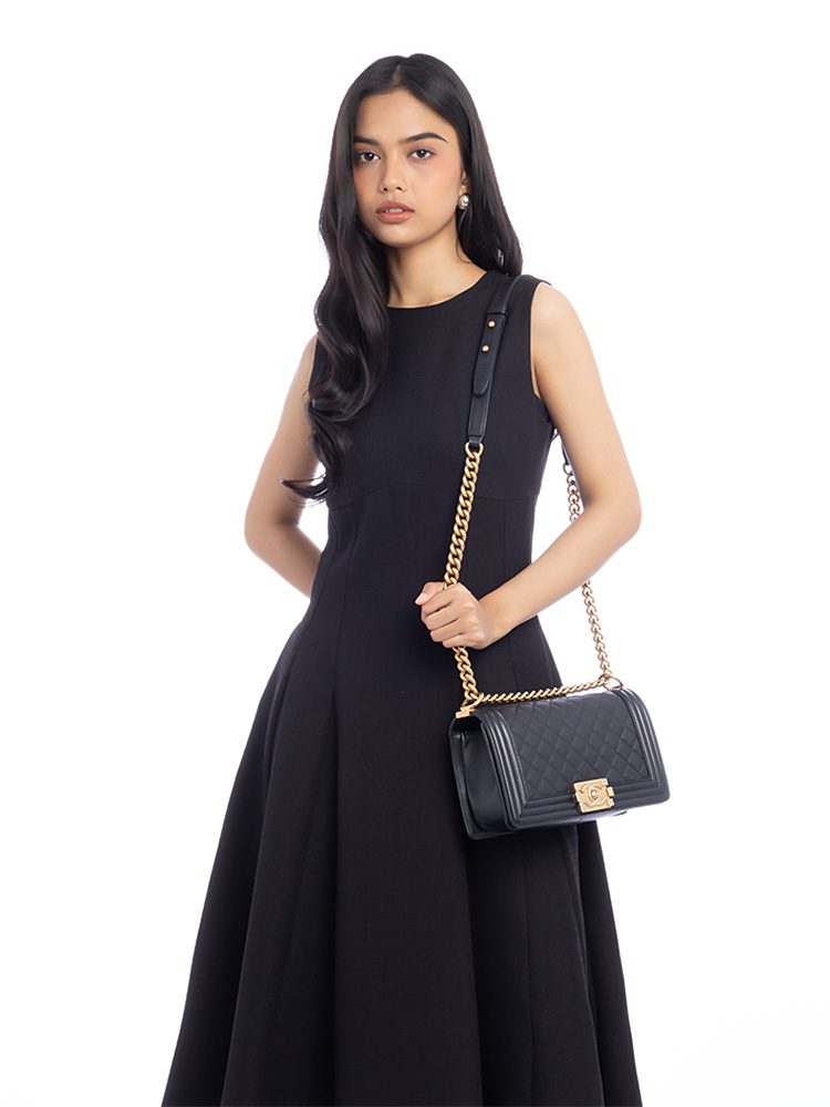 Caviar Medium Boy Flap Bag Black