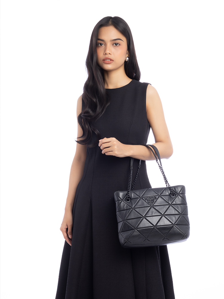 Nappa Quilted Spectrum Chain Tote Nero
