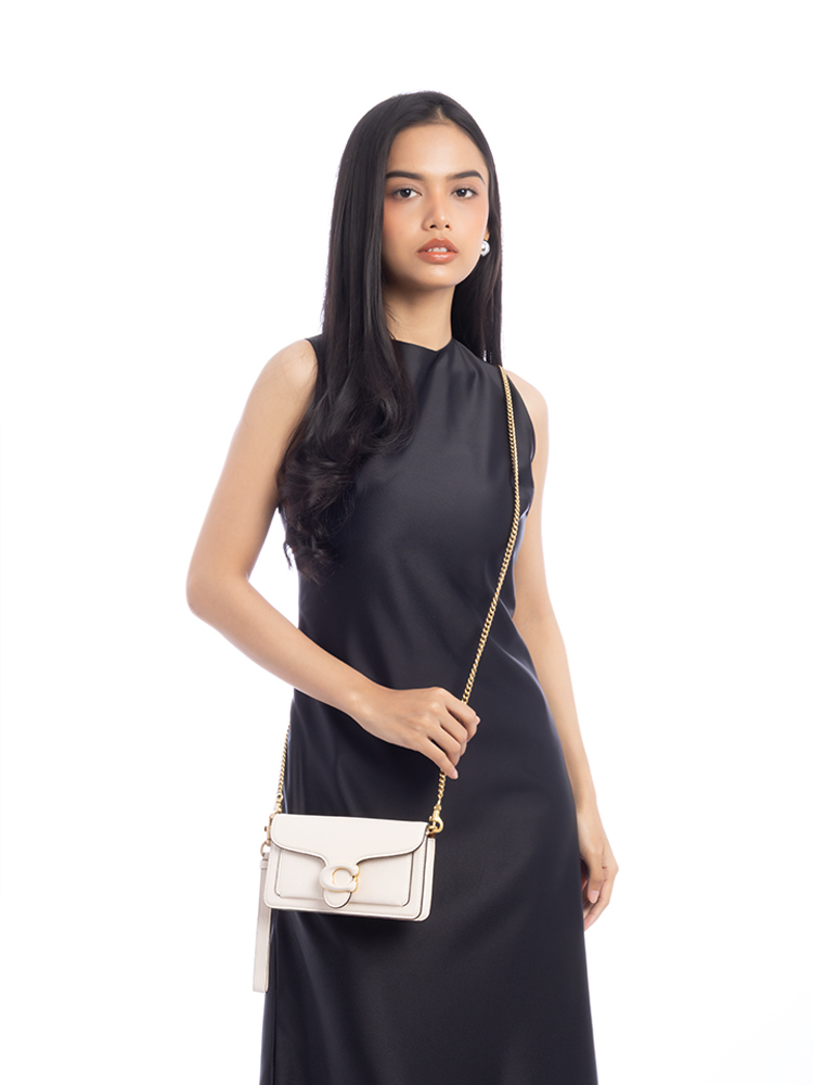 CJ925 Tabby Chain Crossbody with Wrist Strap Chalk