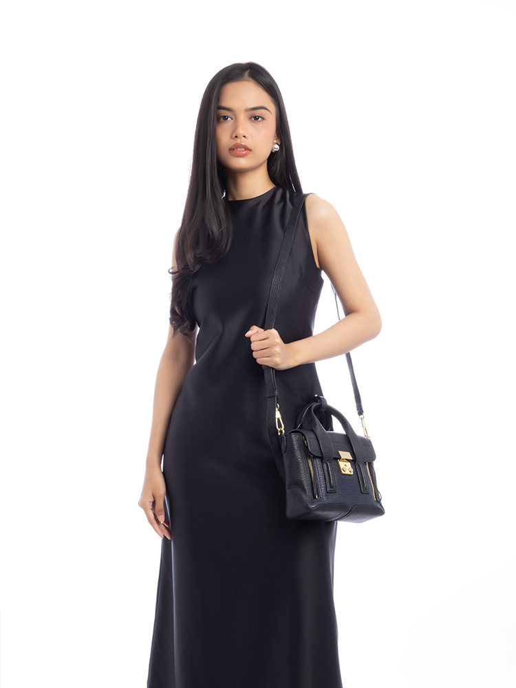 3.1 Textured Calfskin Mini Pashli Ink Black