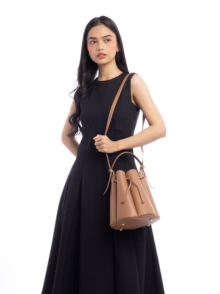 Textured Calfskin Numero Huit Camel