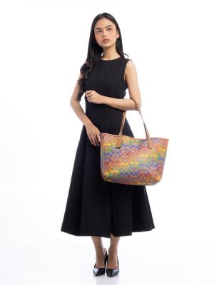 C4181 Signature Rainbow City Tote Light Saddle Multi